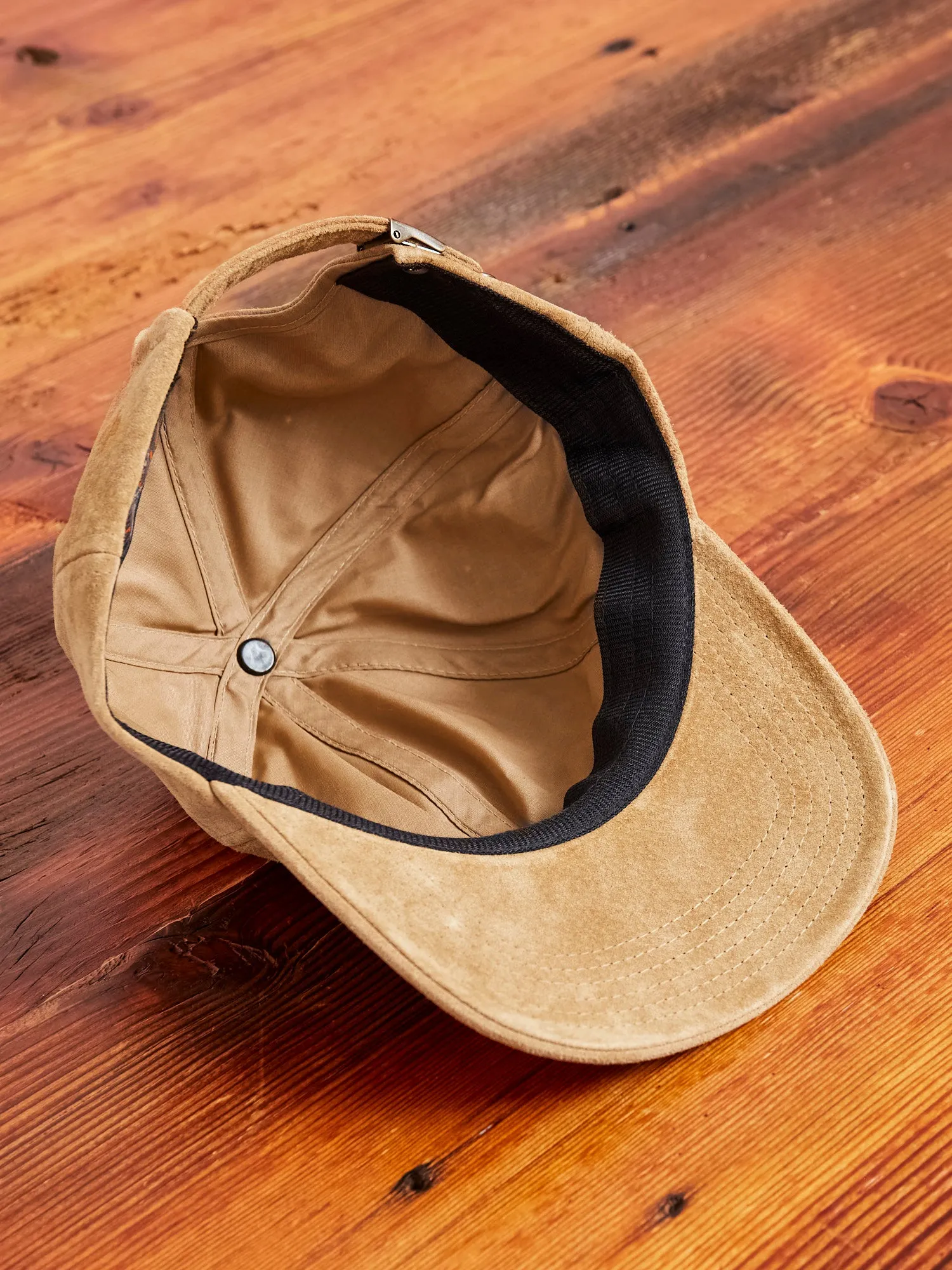 6-Panel Suede Cap in Camel