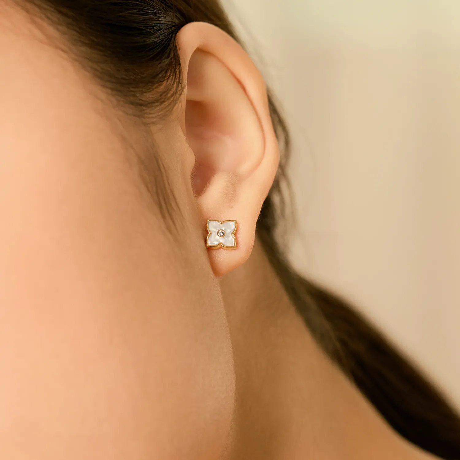 Gold Casablanca Marguerite Studs