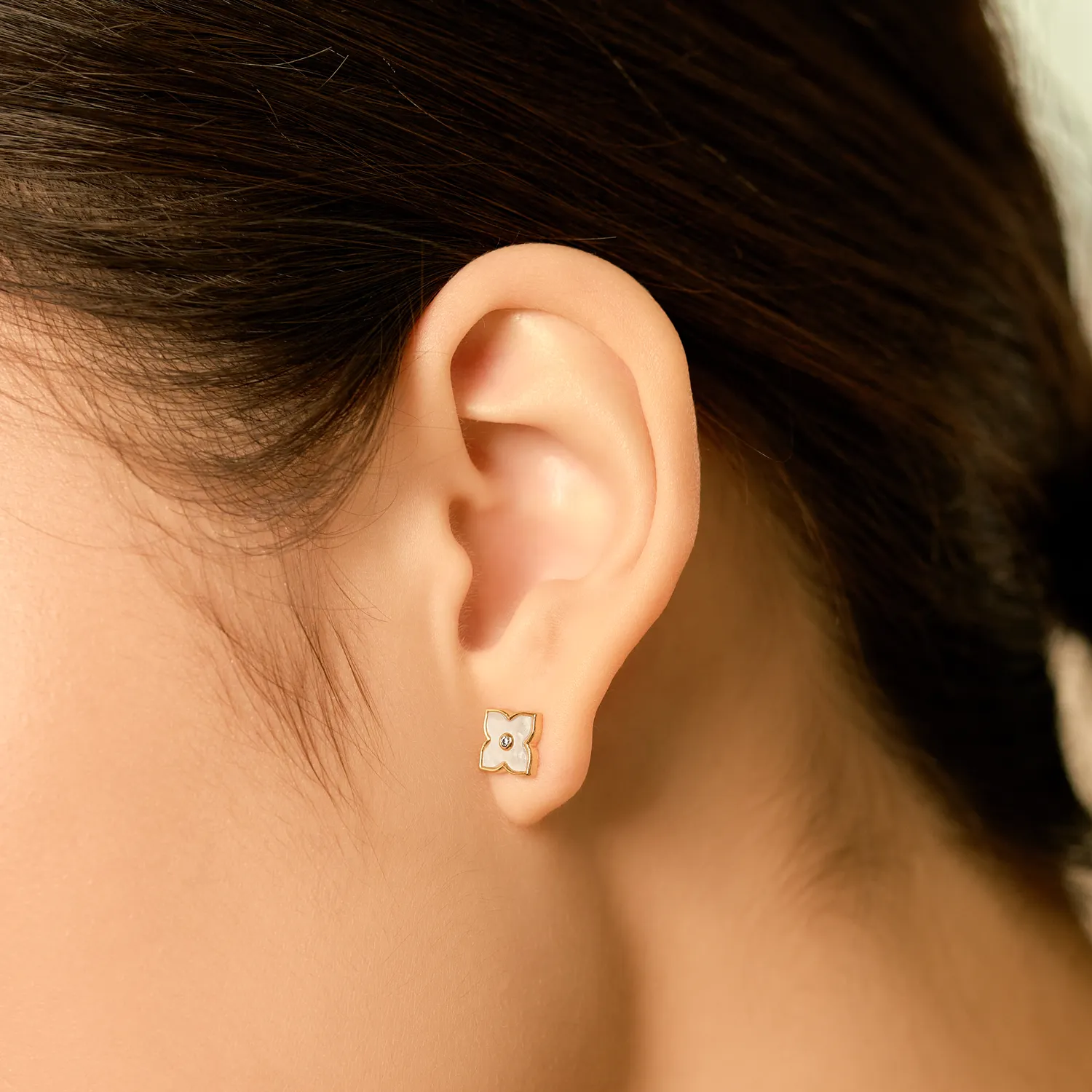 Gold Casablanca Marguerite Studs