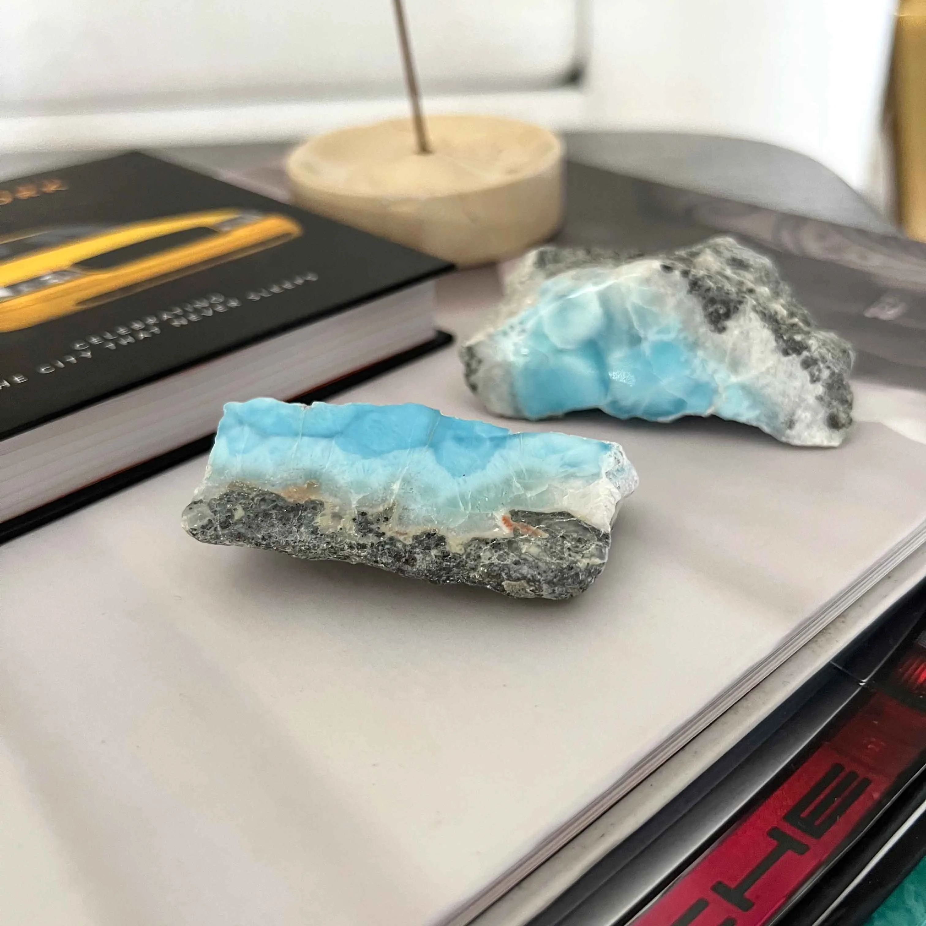 Larimar Paperweights Oaks, Set