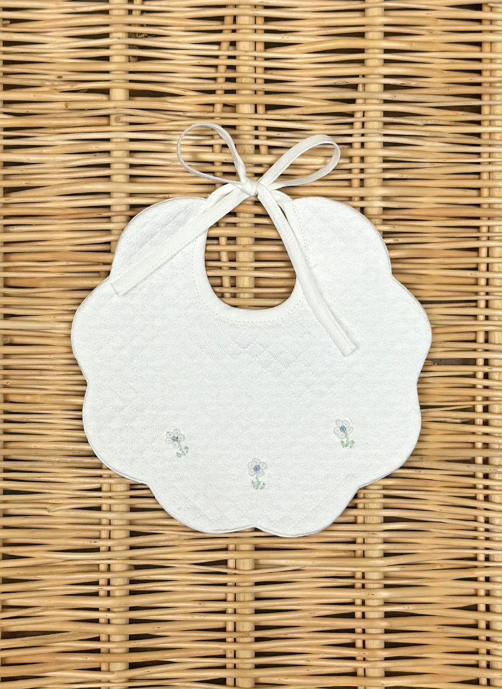 Little Daisies bib