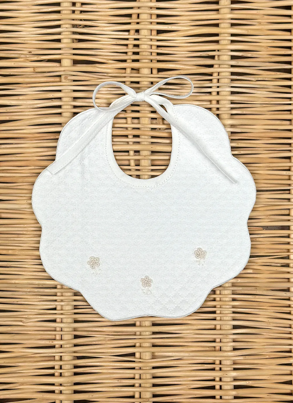 Little Daisies bib