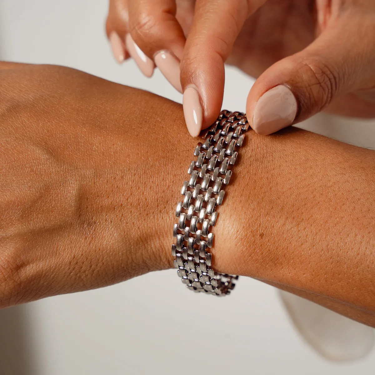 Mesh Lock Clasp Bracelet - Silver