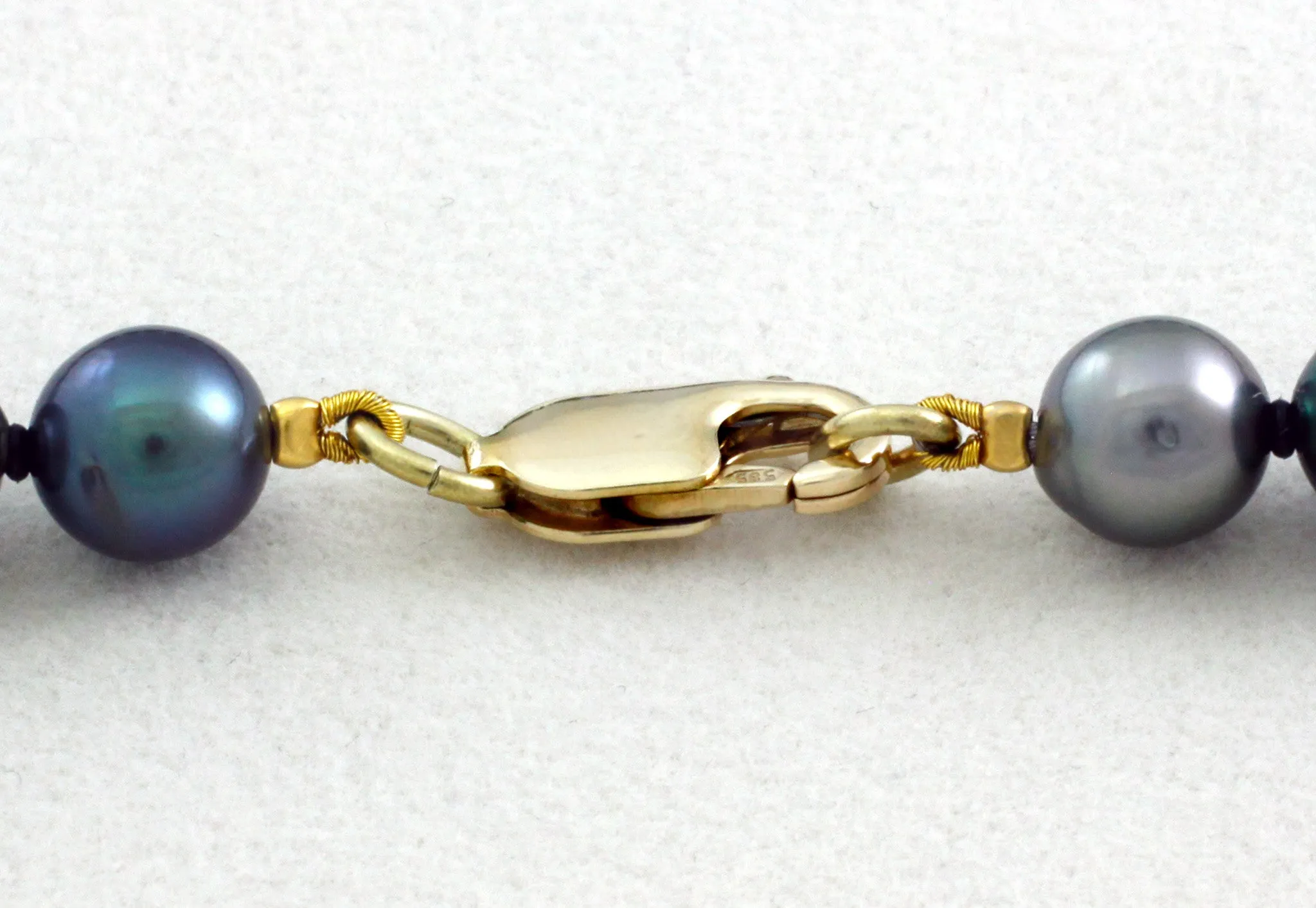 Tahitian pearl strand - 14K yellow gold clasp - NEYGPE01075